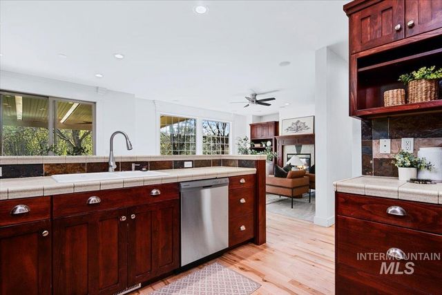 5115 W Parsons, Boise, ID 83714