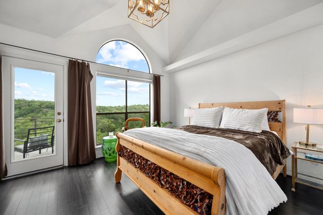 6905 Crosby CIR 16, Austin, TX 78746
