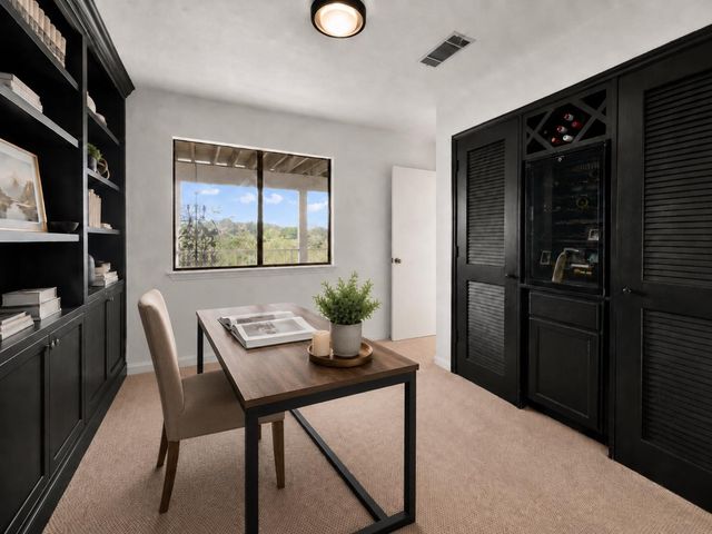 6905 Crosby CIR 16, Austin, TX 78746
