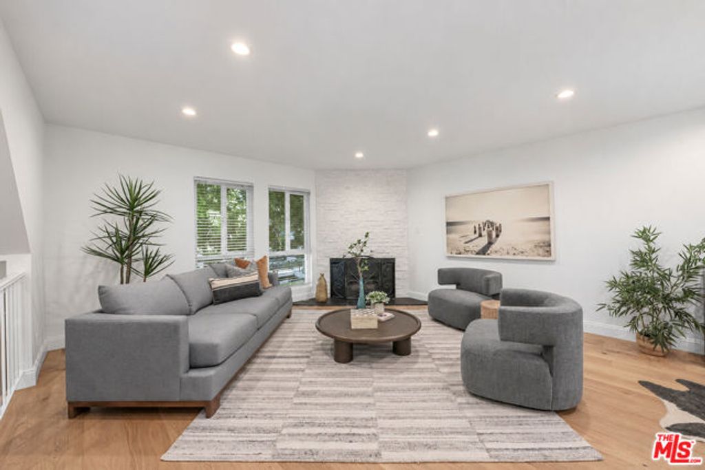 2844 Avenel Street, Los Angeles, CA 90039