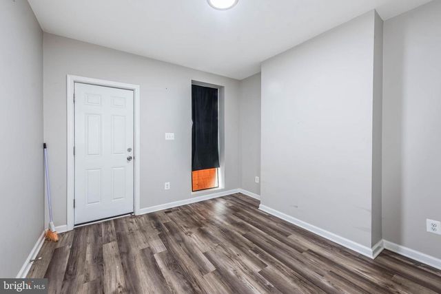 2108 E HOFFMAN ST, Baltimore, MD 21213