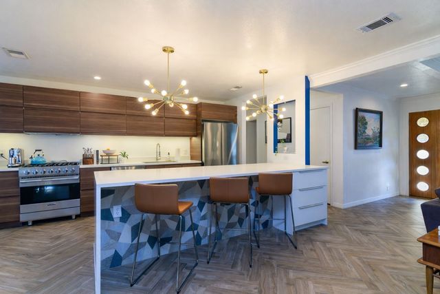 1623 Hanging Cliff Drive, Dallas, TX 75224