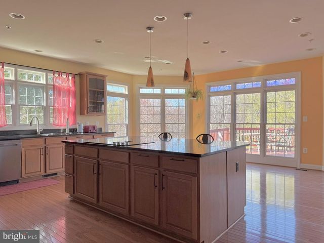 16209 HIDDEN PONDS WAY, Gaithersburg, MD 20878