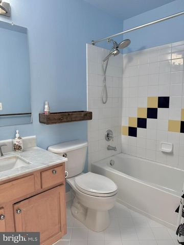 16209 HIDDEN PONDS WAY, Gaithersburg, MD 20878