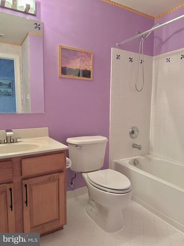 16209 HIDDEN PONDS WAY, Gaithersburg, MD 20878