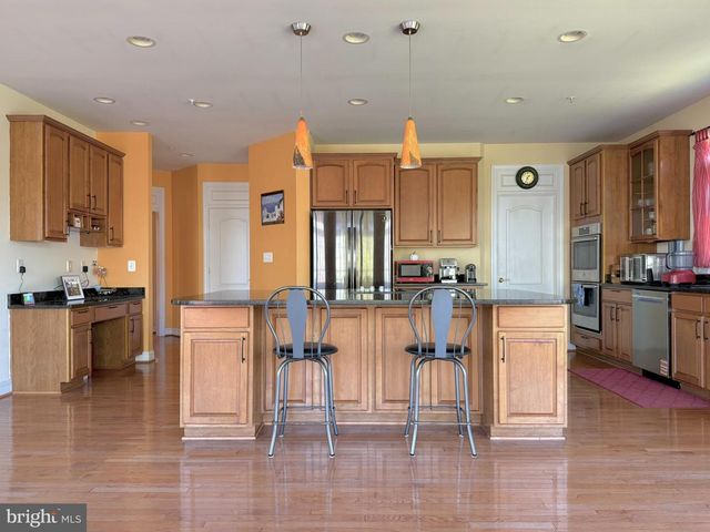 16209 HIDDEN PONDS WAY, Gaithersburg, MD 20878
