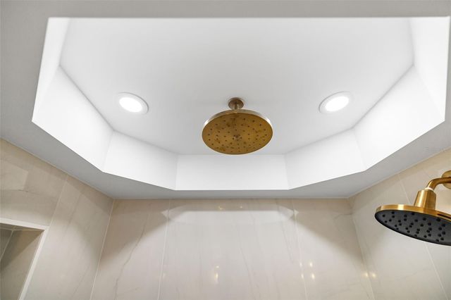 19 WHISPERING SANDS DRIVE 302, Sarasota, FL 34242