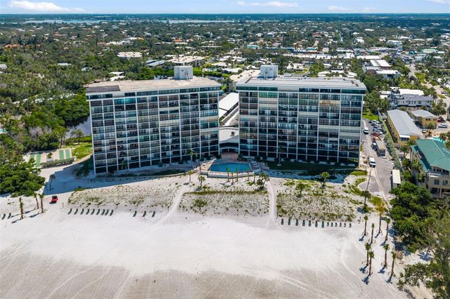 19 WHISPERING SANDS DRIVE 302, Sarasota, FL 34242