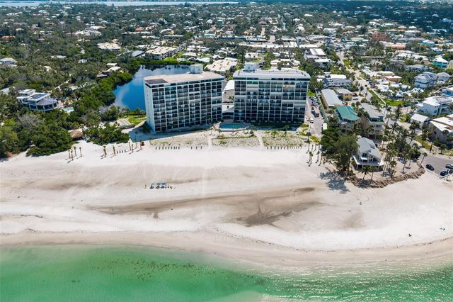 19 WHISPERING SANDS DRIVE 302, Sarasota, FL 34242