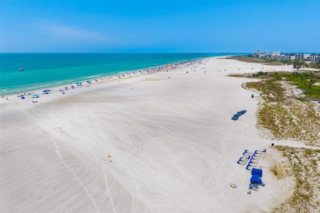 19 WHISPERING SANDS DRIVE 302, Sarasota, FL 34242