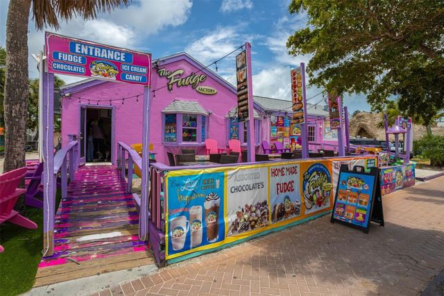 19 WHISPERING SANDS DRIVE 302, Sarasota, FL 34242