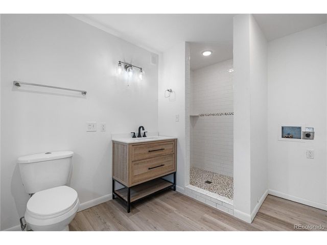 1957 Blackhawk St, Aurora, CO 80011