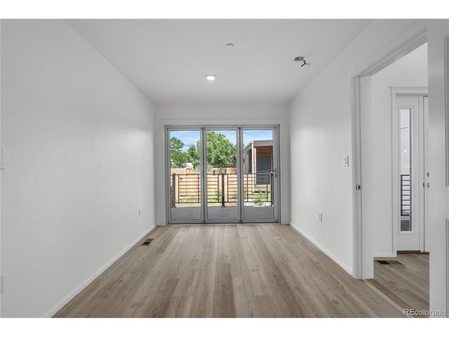 1957 Blackhawk St, Aurora, CO 80011