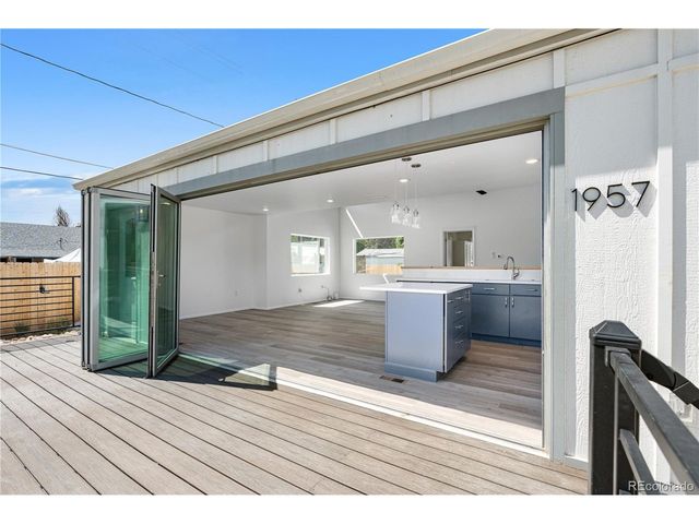 1957 Blackhawk St, Aurora, CO 80011