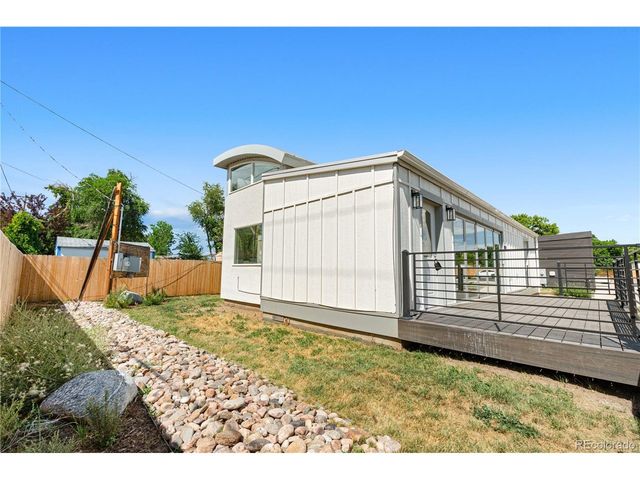 1957 Blackhawk St, Aurora, CO 80011