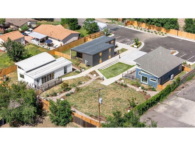 1957 Blackhawk St, Aurora, CO 80011