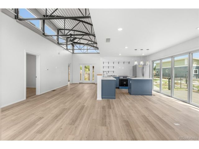 1957 Blackhawk St, Aurora, CO 80011