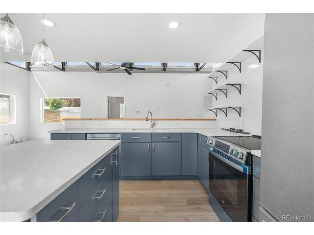 1957 Blackhawk St, Aurora, CO 80011