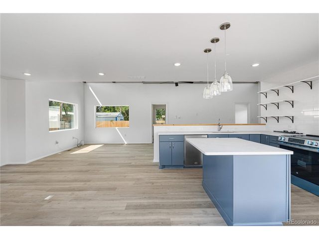 1957 Blackhawk St, Aurora, CO 80011