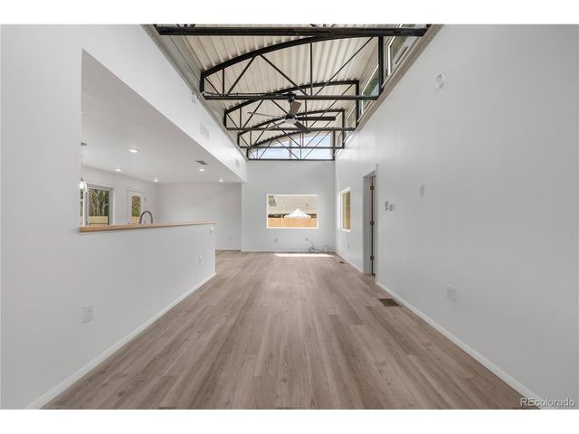 1957 Blackhawk St, Aurora, CO 80011