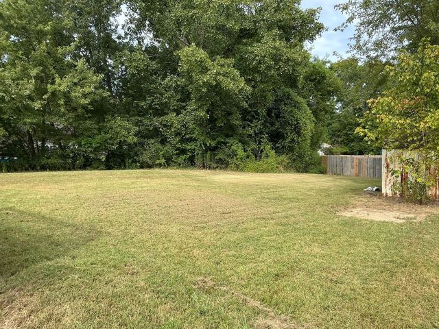 575 Brady Dr, Clarksville, TN 37042