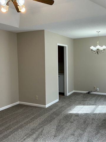 575 Brady Dr, Clarksville, TN 37042