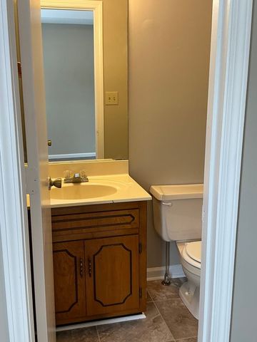 575 Brady Dr, Clarksville, TN 37042