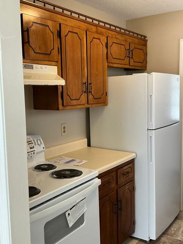 575 Brady Dr, Clarksville, TN 37042