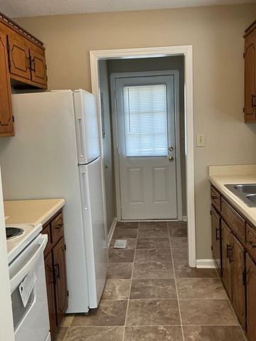 575 Brady Dr, Clarksville, TN 37042
