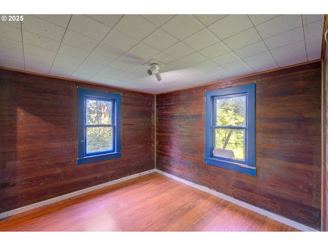 43620 SYLVANDALE Ln, Astoria, OR 97103