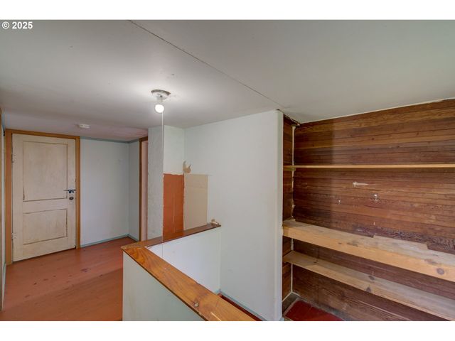 43620 SYLVANDALE Ln, Astoria, OR 97103