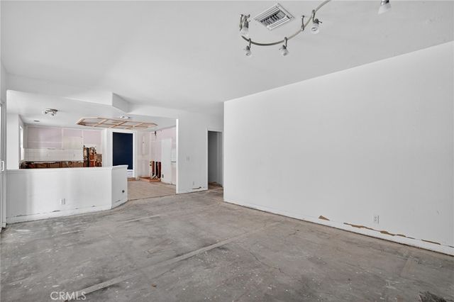 6910 Sycamore, Palmdale, CA 93551