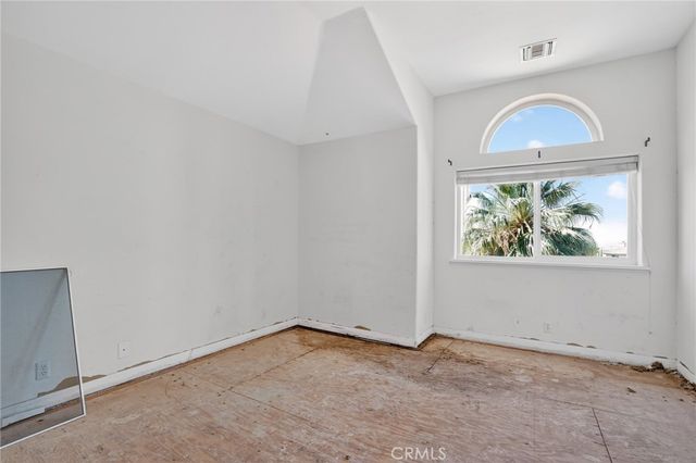 6910 Sycamore, Palmdale, CA 93551