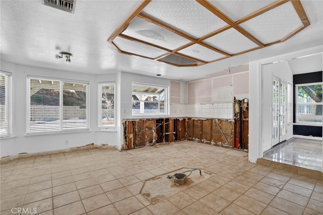 6910 Sycamore, Palmdale, CA 93551