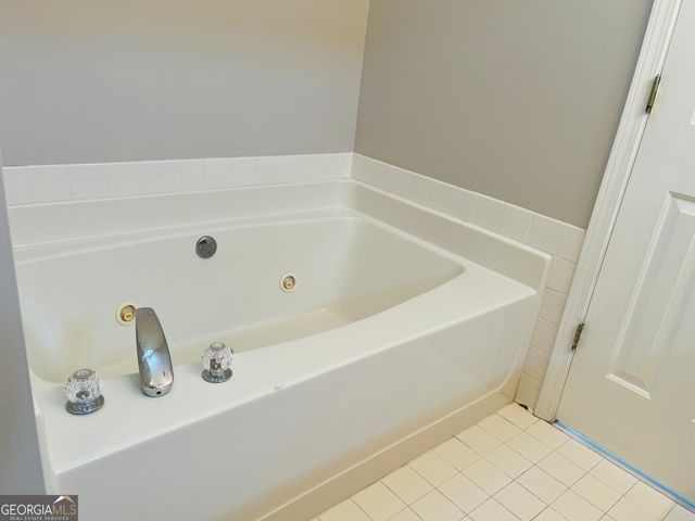 155 Woodstream Way, Fayetteville, GA 30214