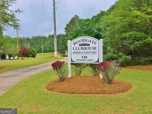 155 Woodstream Way, Fayetteville, GA 30214