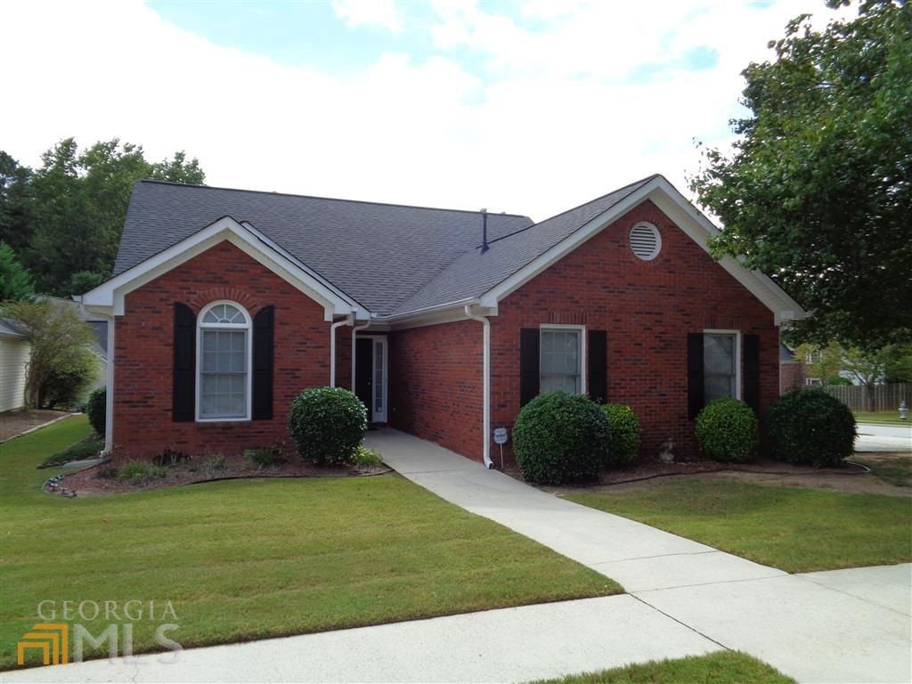 155 Woodstream Way, Fayetteville, GA 30214