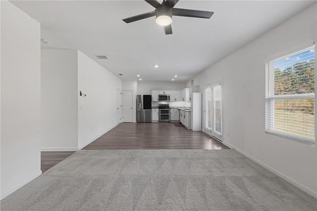 300 Hyde Park, Winder, GA 30680
