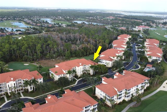 4863 Hampshire CT 207, Naples, FL 34112