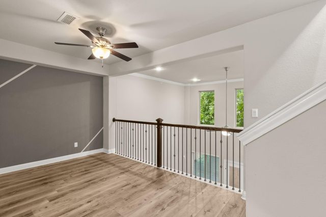 1002 Shepherd Oaks Drive, Houston, TX 77018