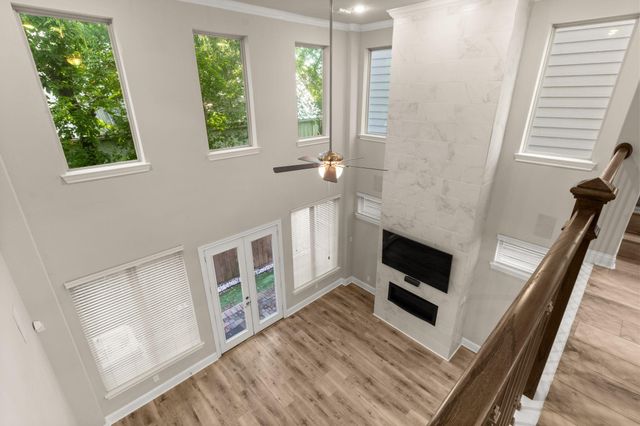 1002 Shepherd Oaks Drive, Houston, TX 77018