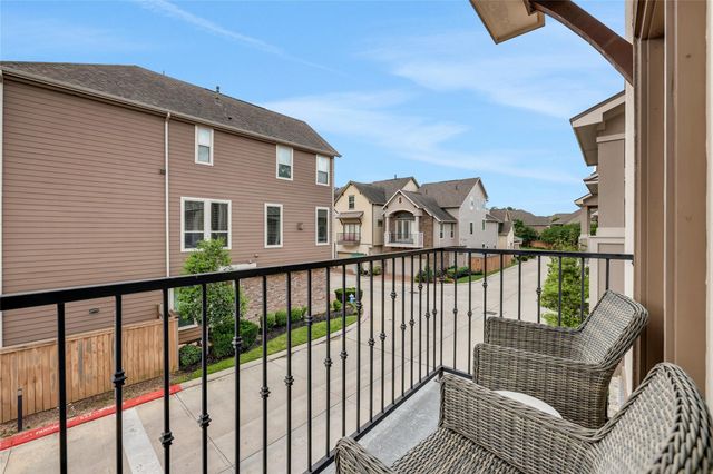 1002 Shepherd Oaks Drive, Houston, TX 77018