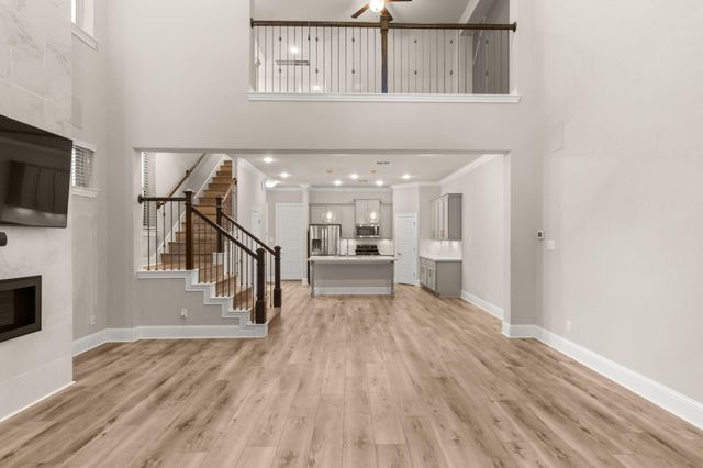 1002 Shepherd Oaks Drive, Houston, TX 77018