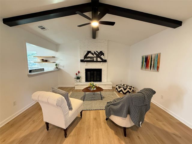 106 W Jeter Street, Mabank, TX 75147