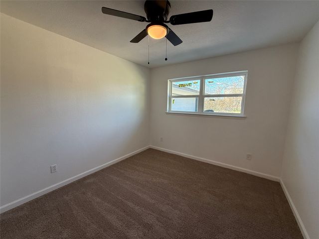 106 W Jeter Street, Mabank, TX 75147
