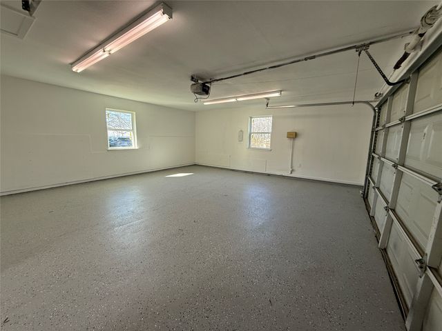 106 W Jeter Street, Mabank, TX 75147