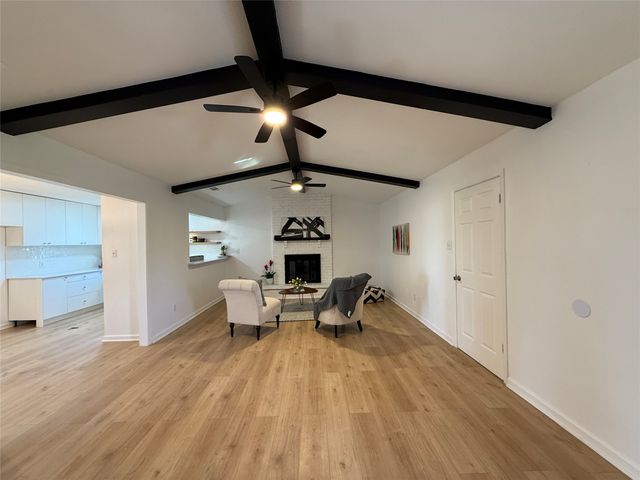106 W Jeter Street, Mabank, TX 75147