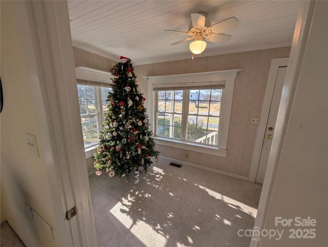 2507 Norwood Street SW, Lenoir, NC 28645