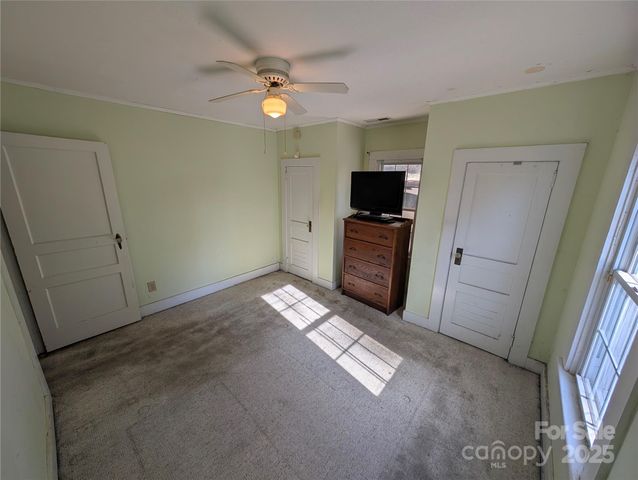 2507 Norwood Street SW, Lenoir, NC 28645