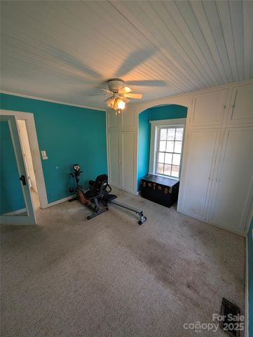 2507 Norwood Street SW, Lenoir, NC 28645